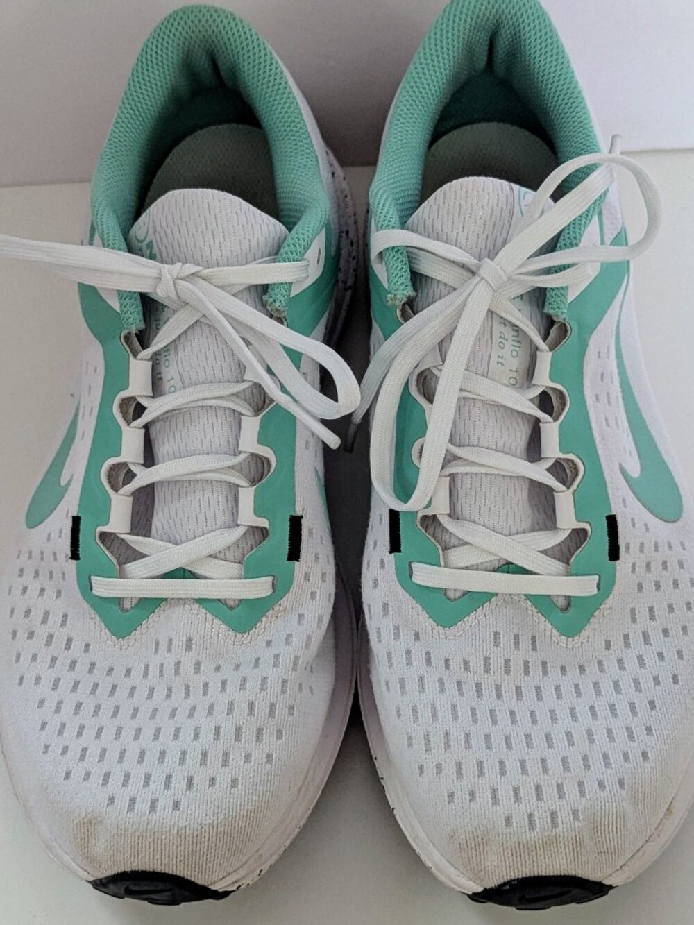 Nike Air Winflo 10 White Emerald Rise Running Shoes Women’s 10